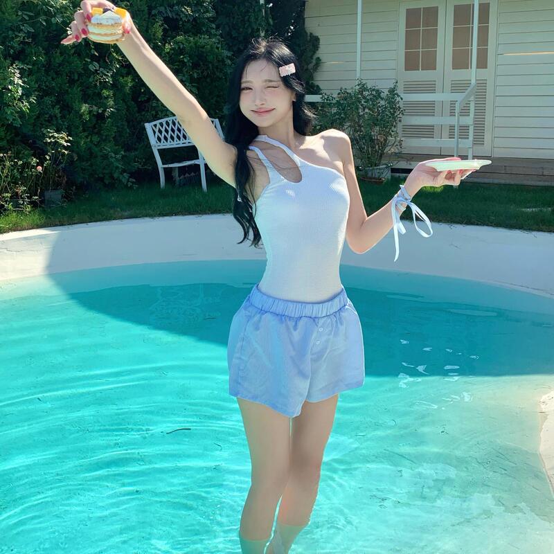 Mosricci Thai Pure Color One-Piece Swimsuit Women's One-Shoulder Design Slim Fit Loose Beach Shorts Vacation