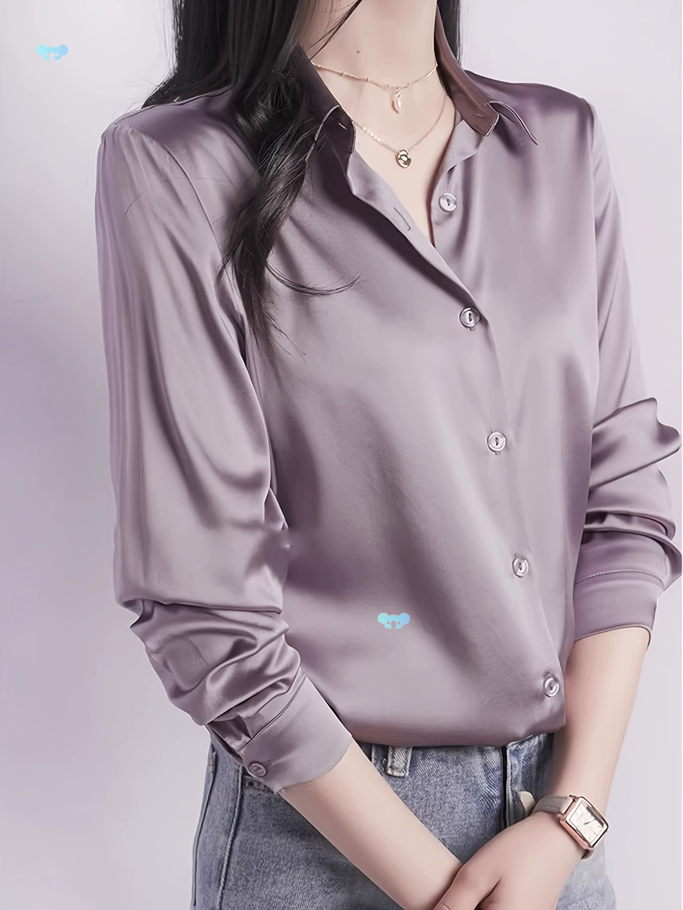 Элегантная серая атласная рубашка Элегантное серое атласное деловое платье