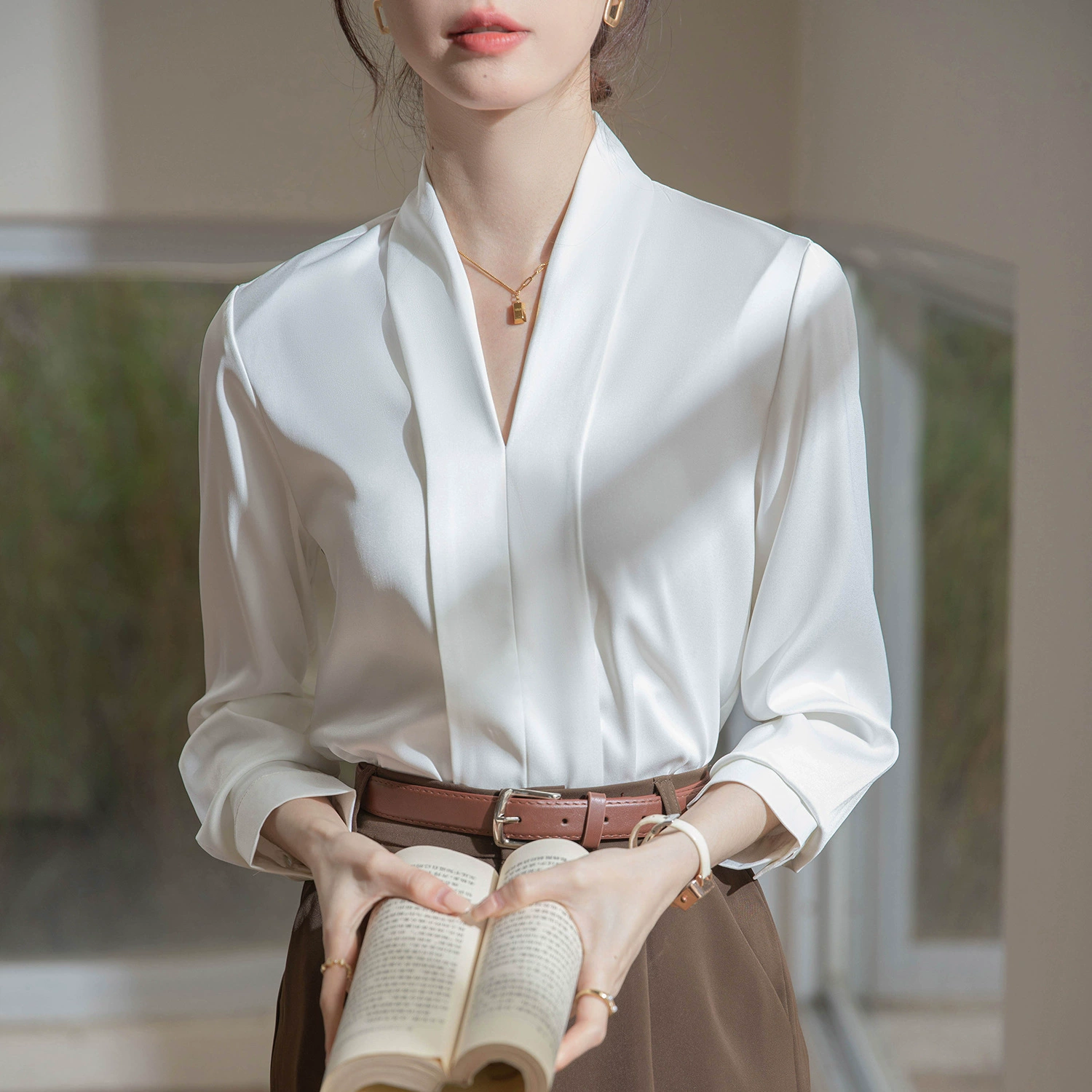Белая женская рубашка, легкий и зрелый стиль, квалификация учителя для поездок на работу, официальная одежда для собеседования государственного служащего, женский костюм, юбка, профессиональная рубашка