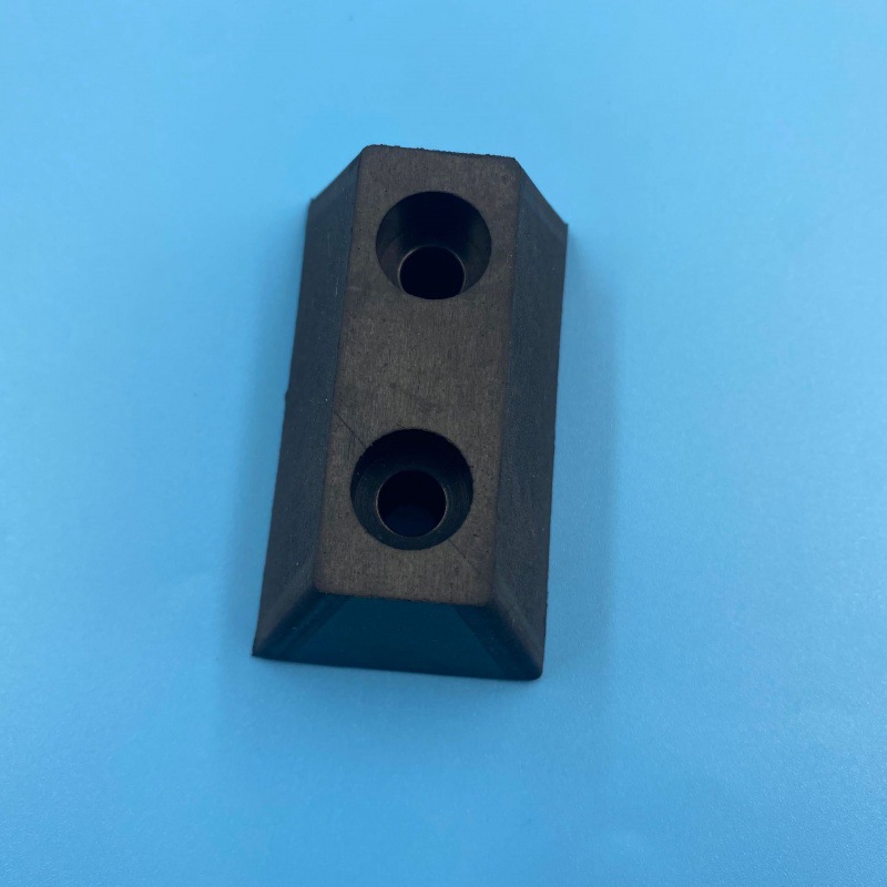 供应黑色梯形橡胶支撑块 变径螺杆橡胶垫块 工地减震缓冲橡胶垫