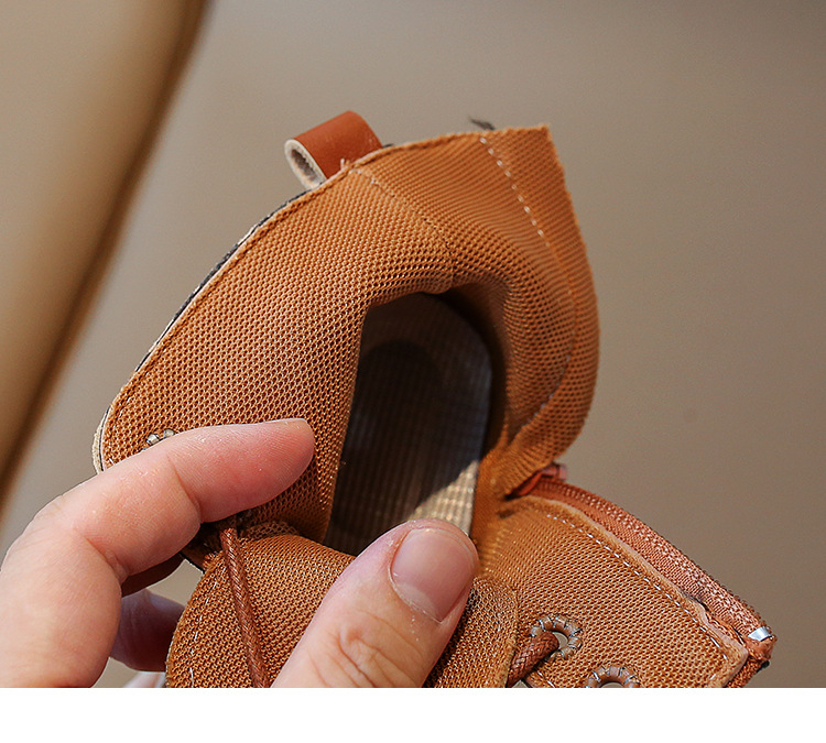 Martin da ragazza 2024 autunno nuovi bambini stile inglese sottile scarpe da ragazzo stivali in pelle per prestazioni studentesche_voghion.com