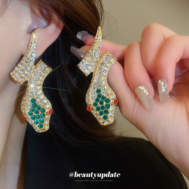 Conjunto de pendientes de collar de serpiente de diamantes transfronterizos, cadena de clavícula vintage vintage, accesorios de joyería de alta gama de nicho