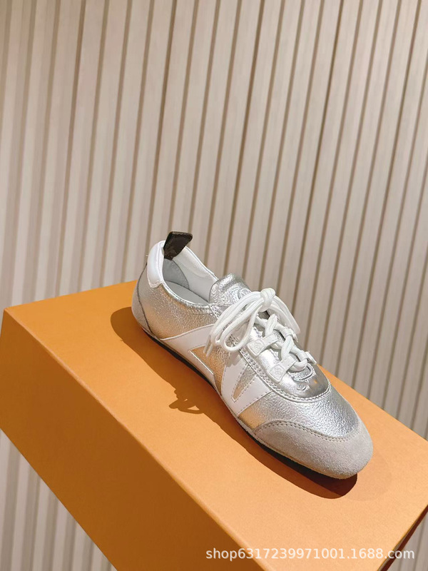 女性用の本革の最高級トレーニングシューズ、レトロな通勤用フラットスポーツカジュアルシューズ、スターの同じスタイルのフォレスト・ガンプシューズ|undefined