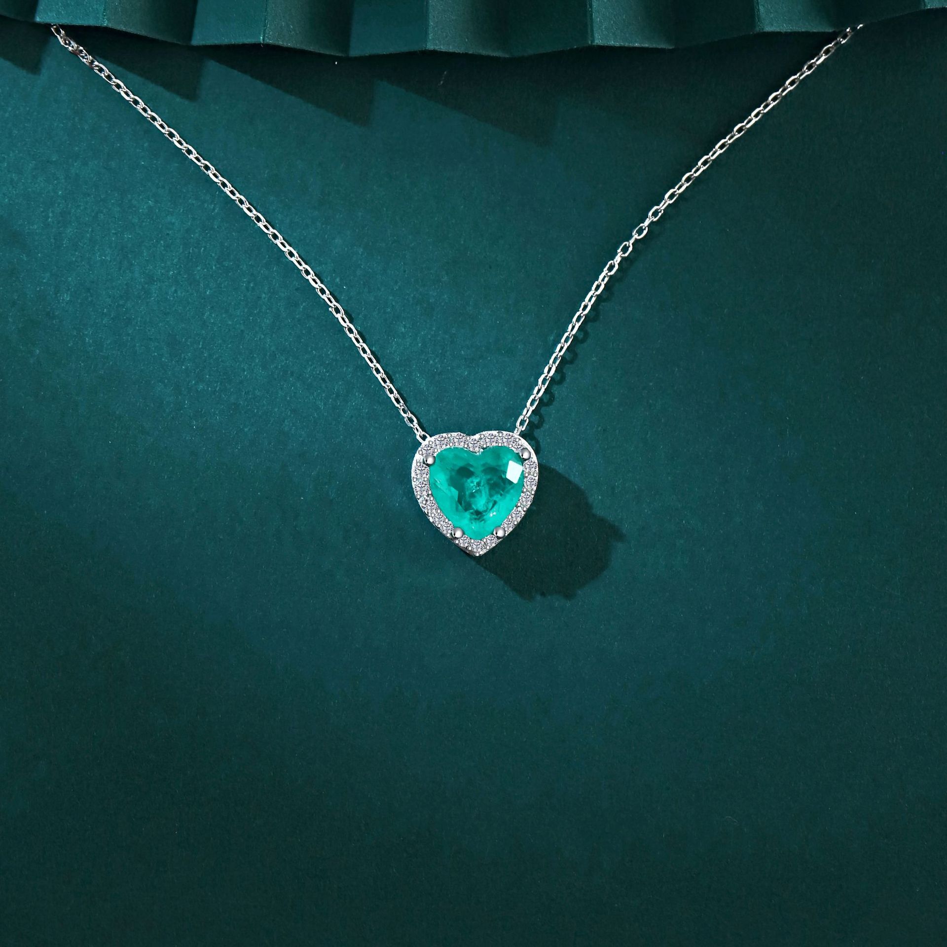 1 Piece Quantity Street Occasion 925 Sterling Silver Material 925 Sterling Silver Zircon Cable Chain Plating Inlay Heart Shape Pendant Necklace