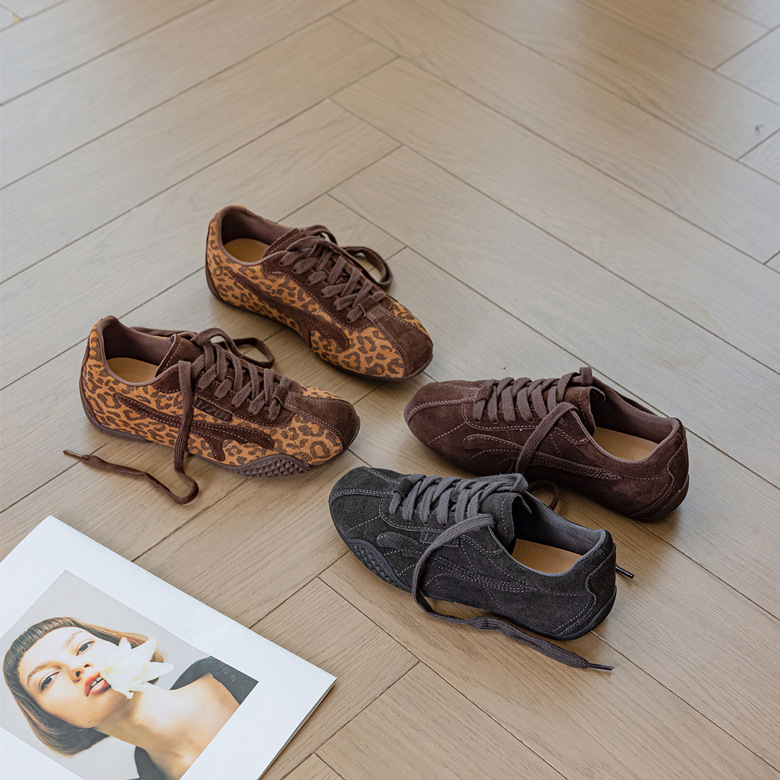 Korean-style leopard print retro versatile German training shoes for women, 2026 autumn new collection, thin-soled height-increasing casual sneakers Korean-style leopard print retro versatile German training shoes for women, 2026 autumn new collection, thin-soled height-increasing casual sneakers