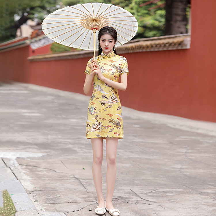 Short retro spring cheongsam