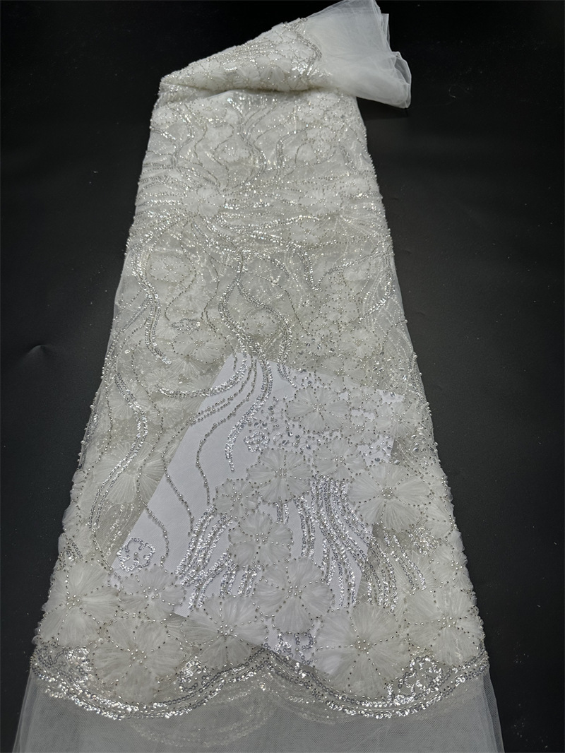 Fábrica de flores en stock bordadas perlas bordadas esquinillas de perlas bordadas de moda pequeña fresca vestido vestido de boda tela