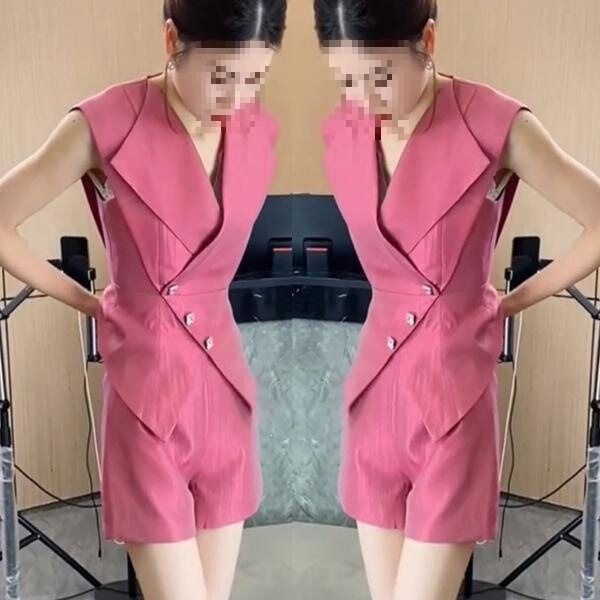 V-Neck Stylish and Chic Short Pants Set for Women, a Fashionable and Professional Two-Piece Sleeveless Summer Outfit V-Neck Stylish and Chic Short Pants Set for Women, a Fashionable and Professional Two-Piece Sleeveless Summer Outfit