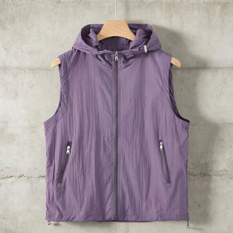 New loose-fitting vest jacket with zipper pockets 2026, hooded, summer breathable, versatile, sun-protective, casual New loose-fitting vest jacket with zipper pockets 2026, hooded, summer breathable, versatile, sun-protective, casual