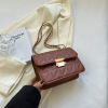 Fresh retro shoulder bag for leisure, one-shoulder bag, 2023 collection