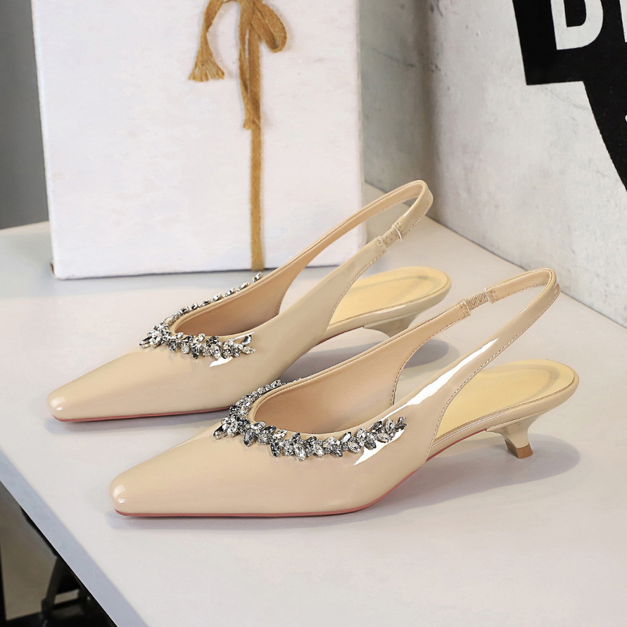 5211 European And American Style Elegant Patent Leather Rhinestone Shallow Mouth Slip-On For Women With Back Strap_vogvips.com