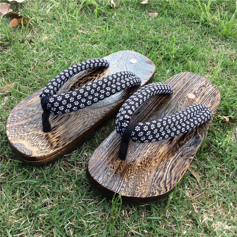2020 New Men's Wooden Clogs Flip-Flops Square-Toed Cosplay Wooden Clogs Men's Slippers for Summer 2020 New Men's Wooden Clogs Flip-Flops Square-Toed Cosplay Wooden Clogs Men's Slippers for Summer
