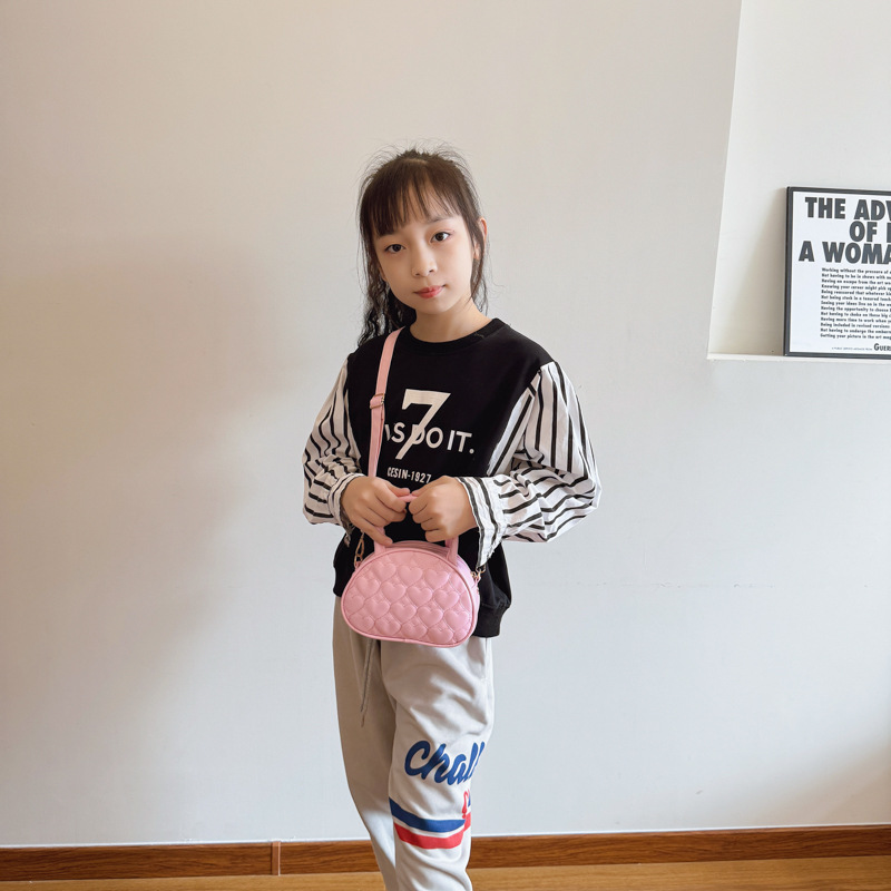 Bolso de hombro coreano para niñas de moda de color sólido amor bordado bolso de mano para niños 2025 nuevo mini bolso para niños