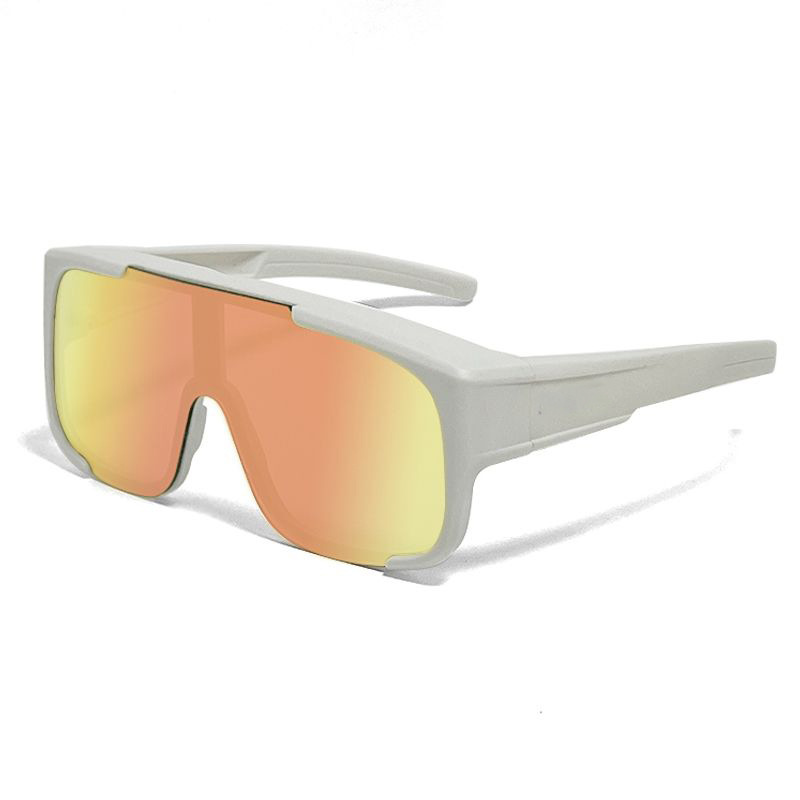 Красная пленка в белой оправе (можно носить очки для близорукости)