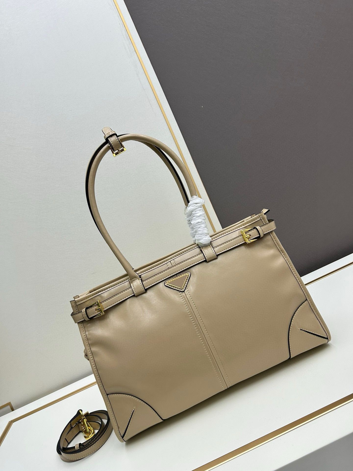 Cross-border P-style Women's Genuine Leather Handbag, MONA Style Motorcycle Bag, Oil Wax Leather Retro Shoulder Underarm Bag - Thumbnail 6