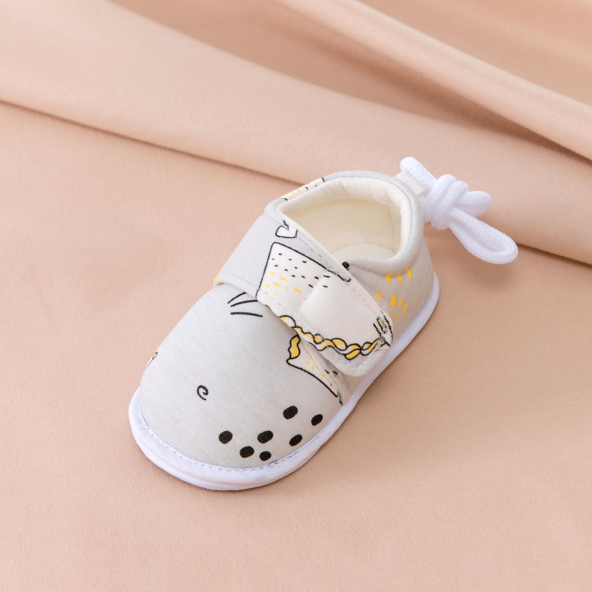 Zapatos de tela de muñeca de nieve zapatos de bebé primavera y otoño 0 - 6 meses 12 suela suave no caiga zapatos para bebés de hombres y mujeres
