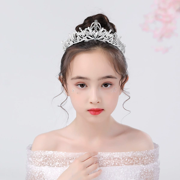 Silver three-dimensional crown