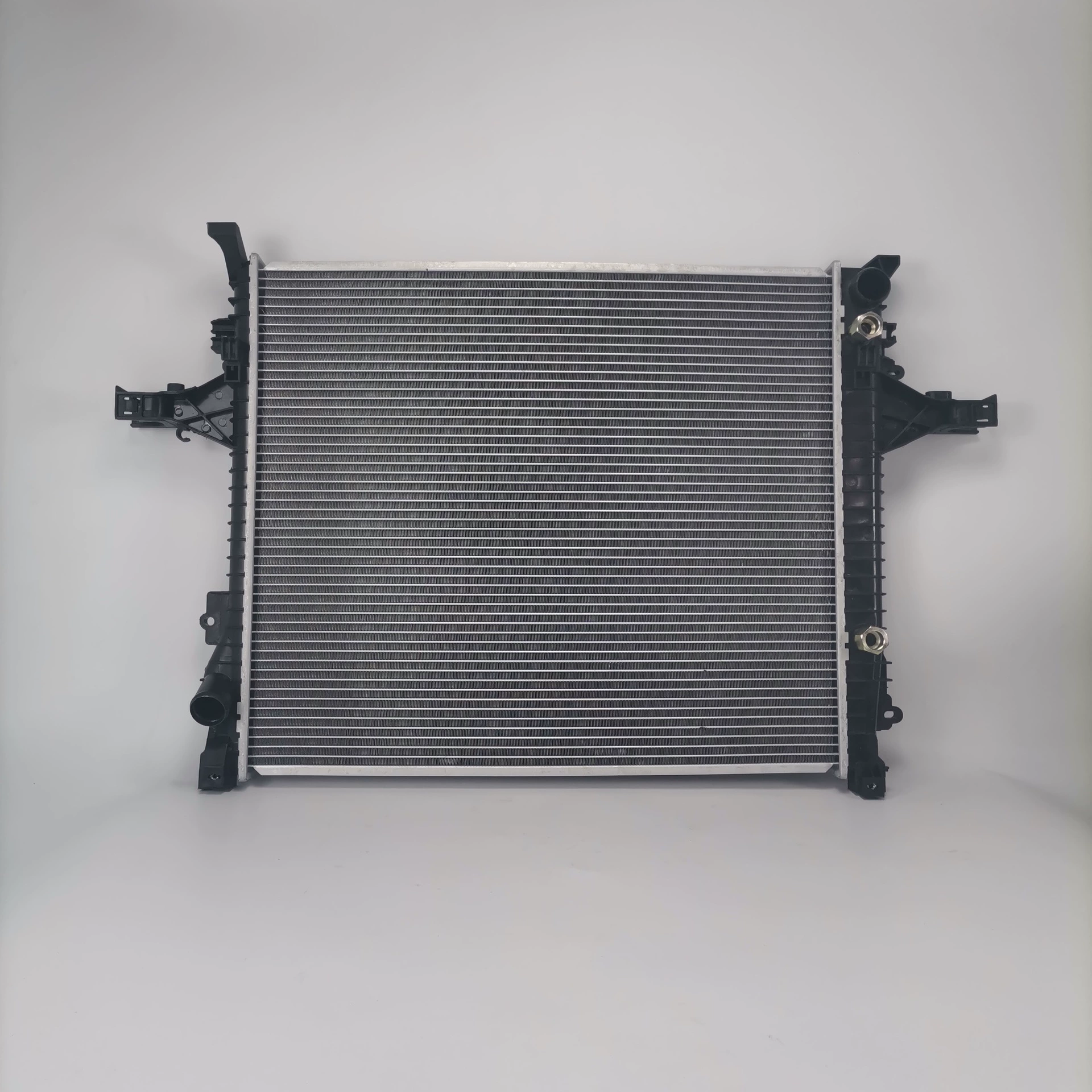 3QF317019B подходит для радиатора Volvo VOLVO 30636430/30636579/30636580