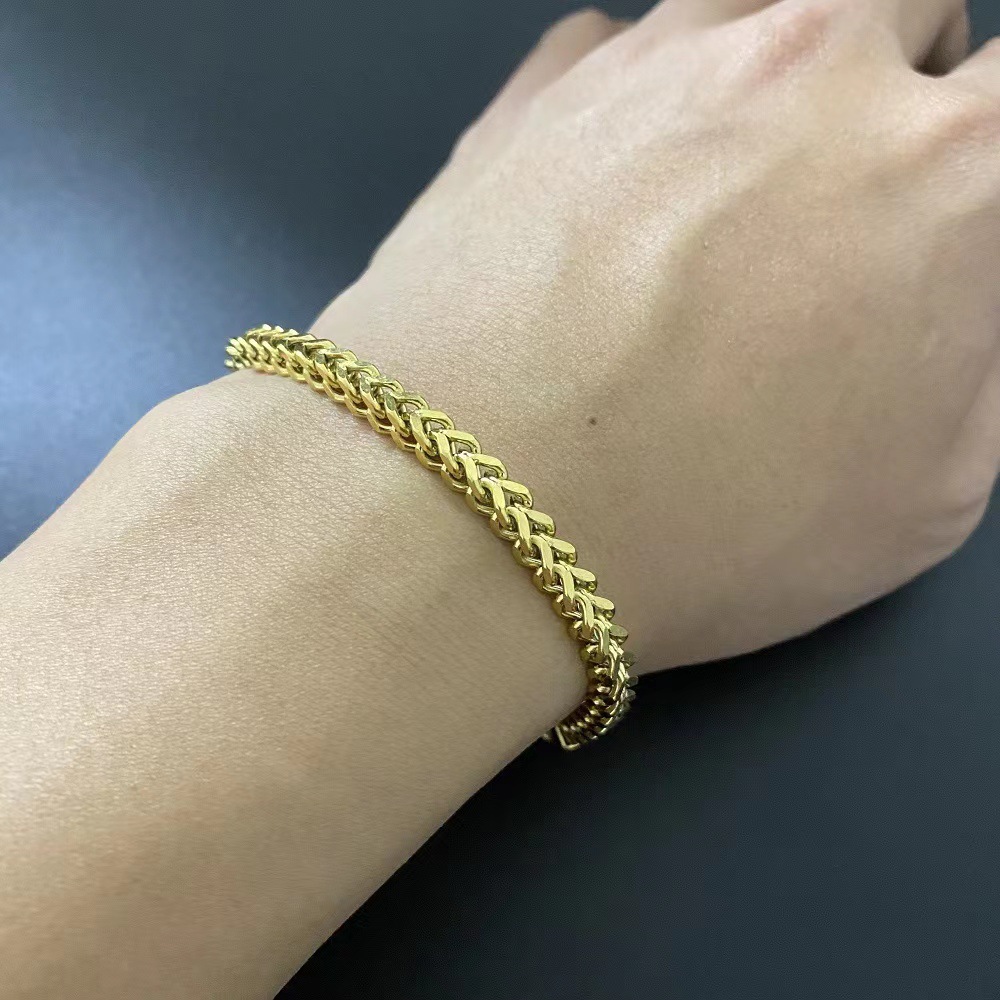 1 Piece Quantity Business Occasion Retro Solid Color Metal Plating Hollow Out 18k Gold Plated Unisex Bracelets