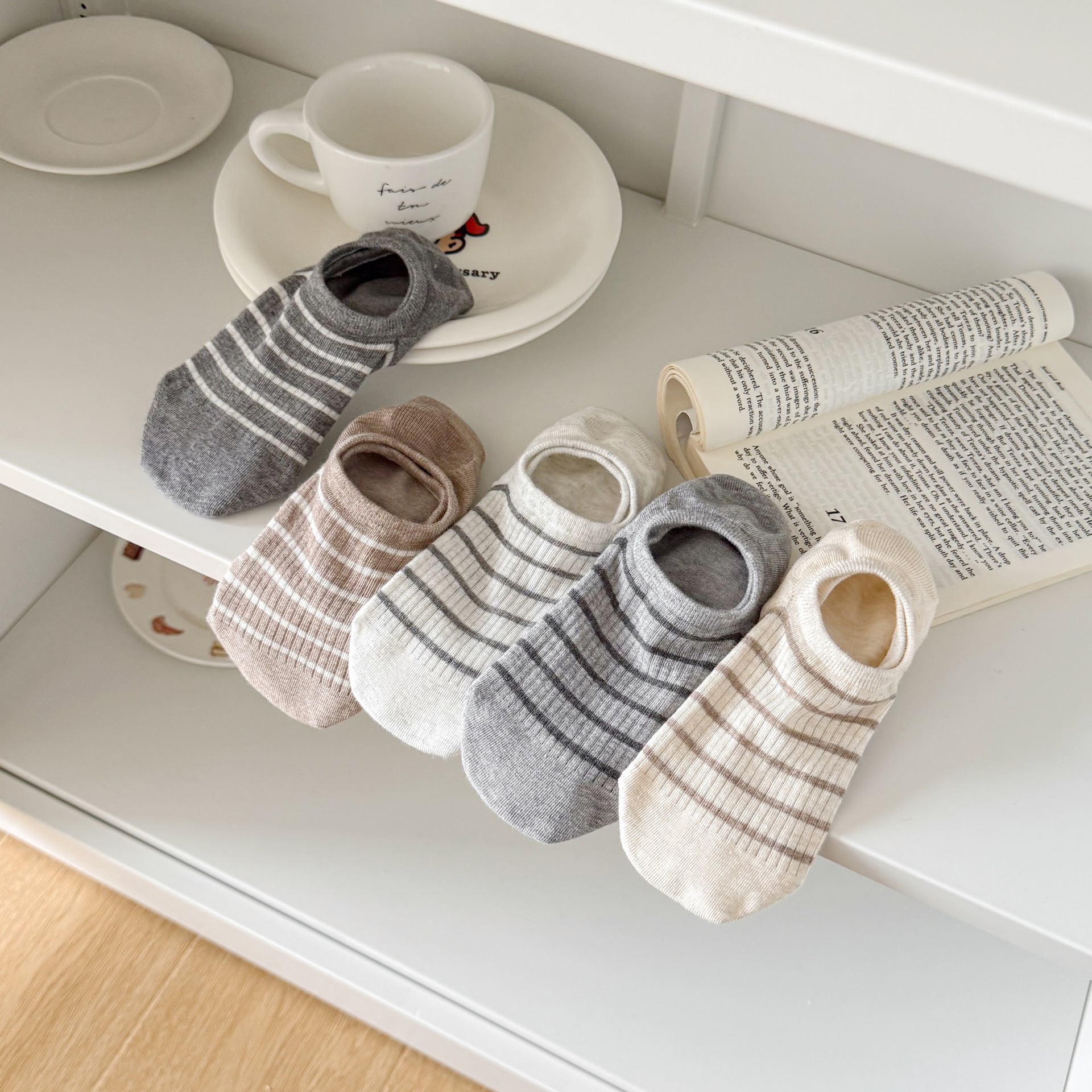 Women's Spring/Summer Striped Invisible Socks, Thin Non-Slip Silicone Sweat-Absorbing Breathable Low-Cut Boat Socks, Cotton Short Socks for Women