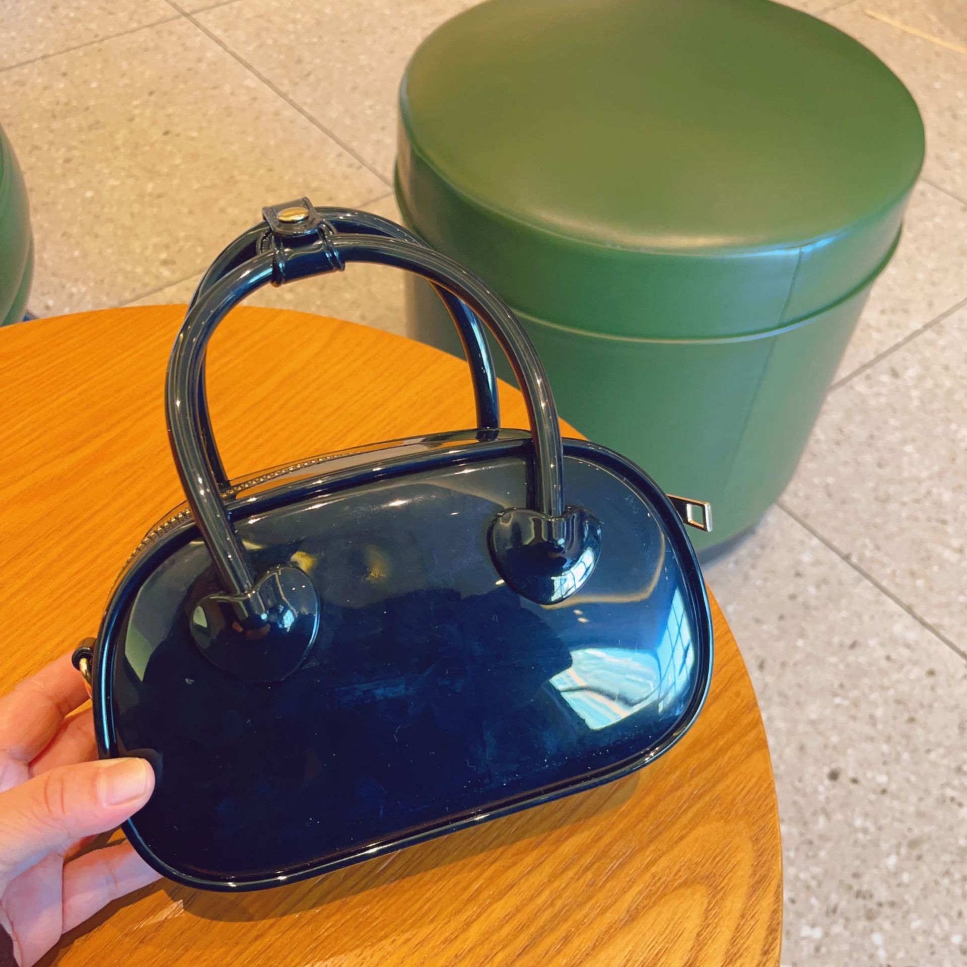 2025 New PVC jelly bag, summer candy color, single-shoulder crossbody mini bag, fashionable hand-held pillow women's bag undefined