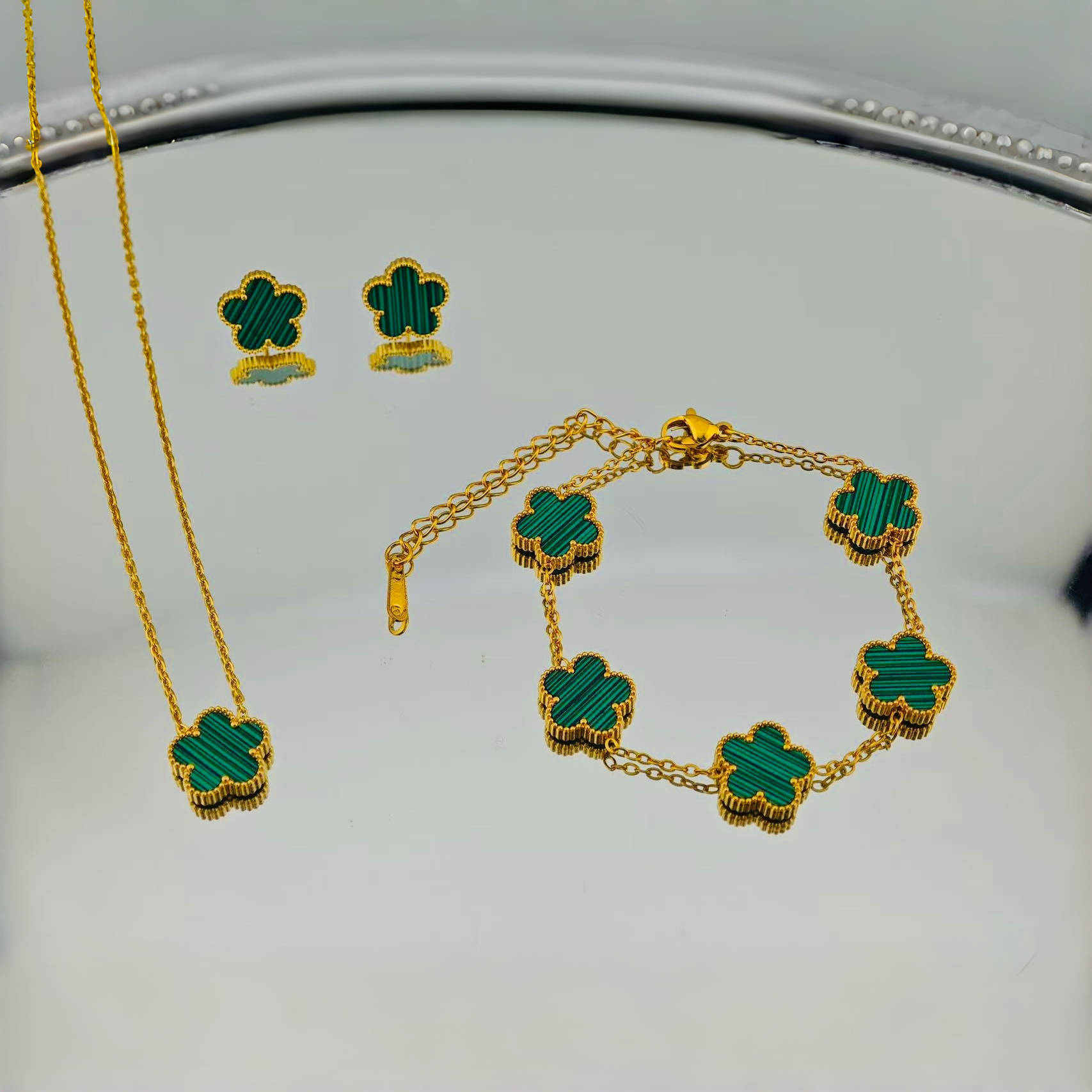 수직 및 수평 녹색