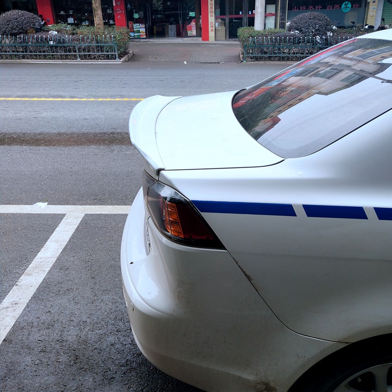 Suitable for 2009-2016 Mitsubishi Lancer Rear Wing, Lancer Modification Special Punch-Free Carbon Fiber Pattern Pressure Rear Wing