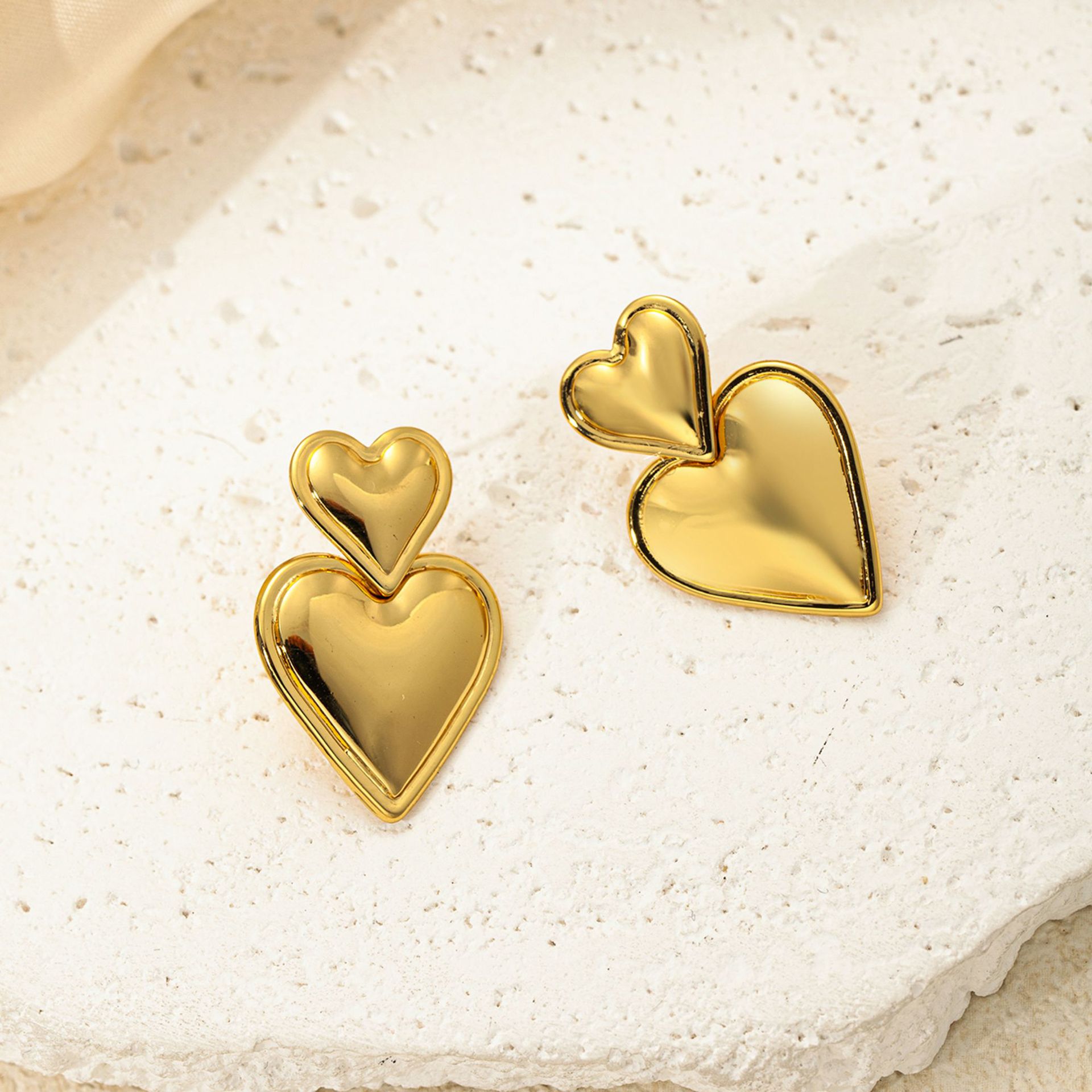 12g Weight 0.03µm Gold Plating Thickness Electroplated Gold Plating Process 201 Stainless Steel Ear Needle Material Golden Plated Plating Material Stone-Free Inlay Material Ear Studs Classification 1 Pair Quantity Casual Occasion 201 Stainless Steel Material Heart Shape Pattern Women's Gender Simple Style Style Plating Craft 1 Pair Simple Style Heart Shape Plating Titanium Steel Ear Studs 16