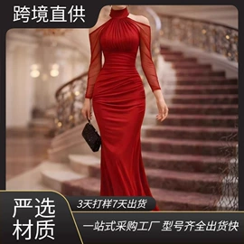 连衣裙;时尚休闲套装;女式T恤