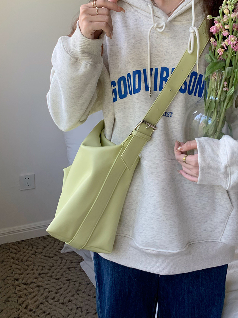 Ny uformell mote enkel sommer for kvinner, stor kapasitet crossbody-veske, kontorpendlerveske_voghion.com