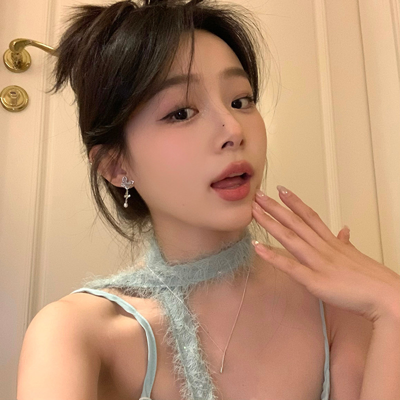 Ear clips, no pierced ears