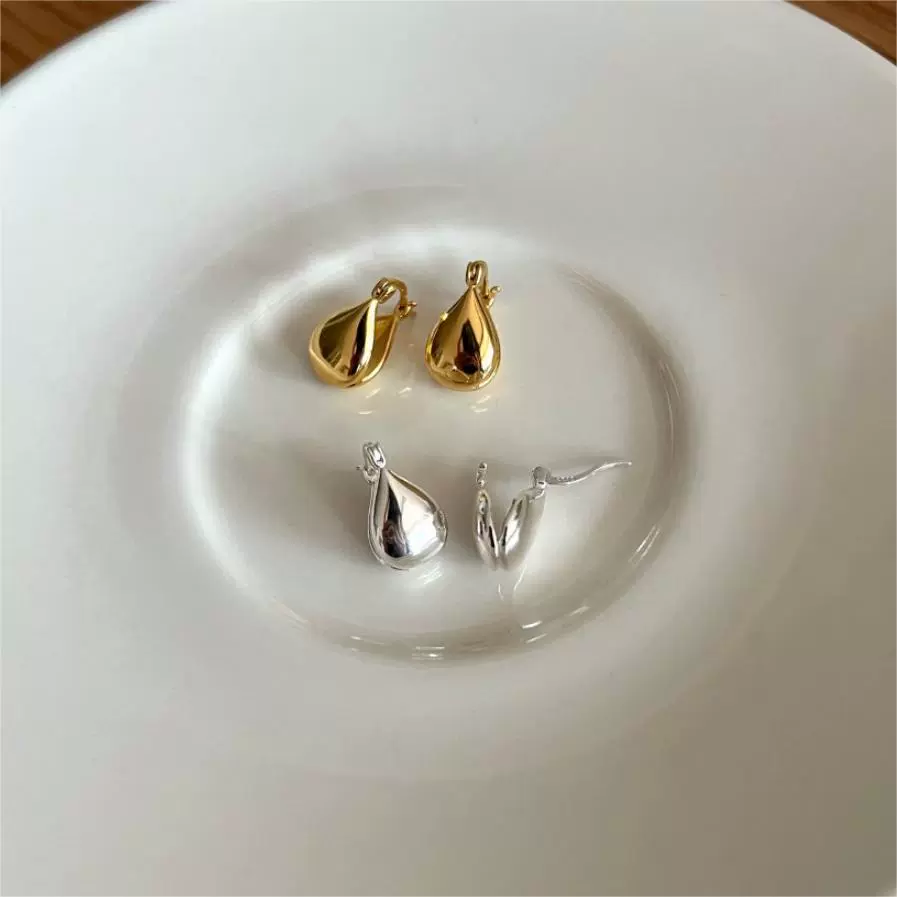 范智乔 Silver washing, fashionable brand red earrings, Korean style, silver 925 sample, simple and elegant design