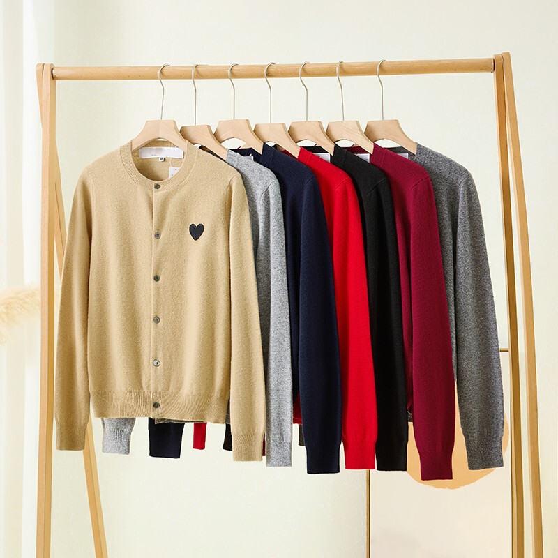 High-End Version Round-Neck Heart-Shaped Knit Cardigan Made of 100% Wool, Rei Kawakubo Long-Sleeve Women's Sweater Coat High-End Version Round-Neck Heart-Shaped Knit Cardigan Made of 100% Wool, Rei Kawakubo Long-Sleeve Women's Sweater Coat