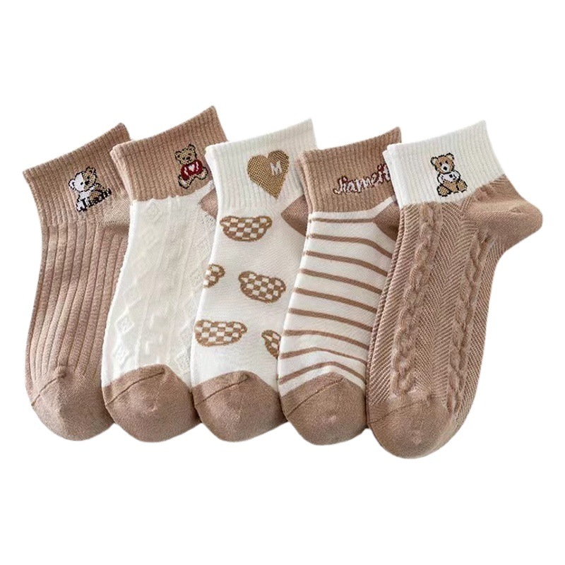 Calcetines de mujer de primavera y otoño para niñas estilo universitario Cómodos calcetines cortos de oso calcetines de mujer de dibujos animados lindos de alta calidad