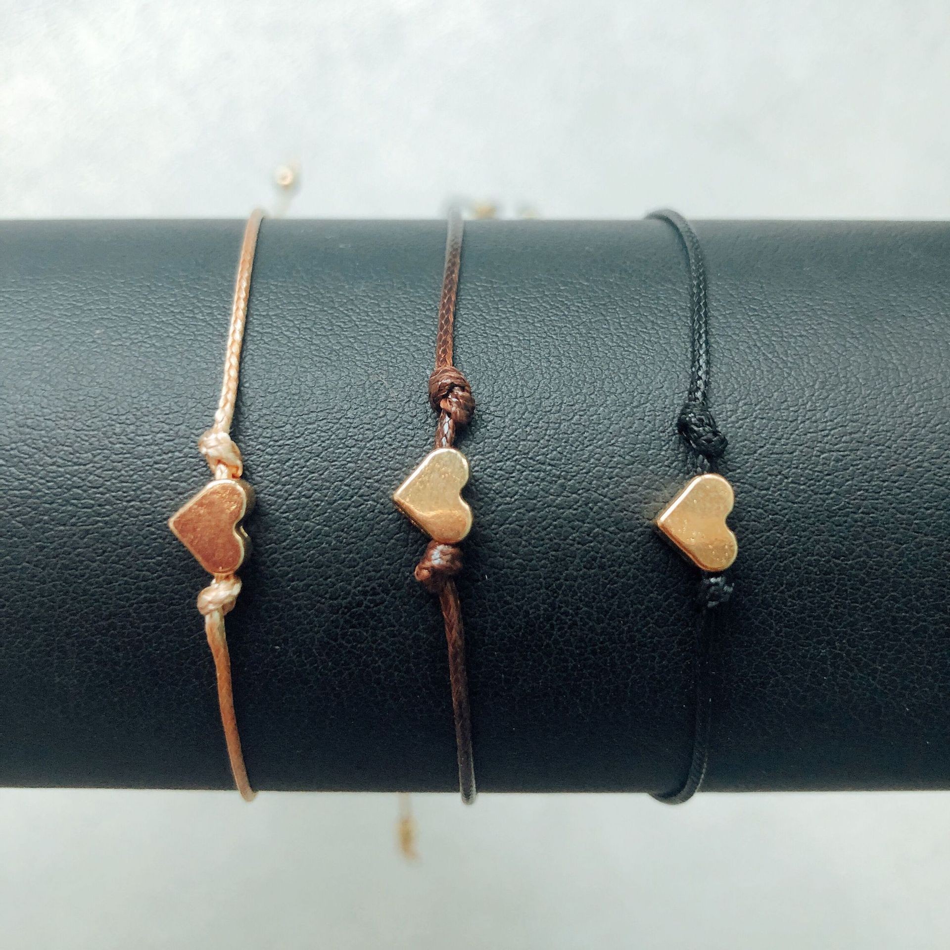 11026949174_1865289862