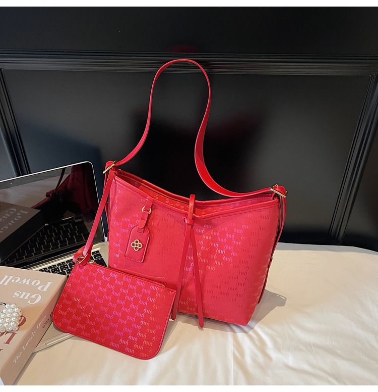 Large-capacity French Tote bag for women 2025 new style, elegant European and American fashionable women's bag, casual shopping and commuting bag undefined