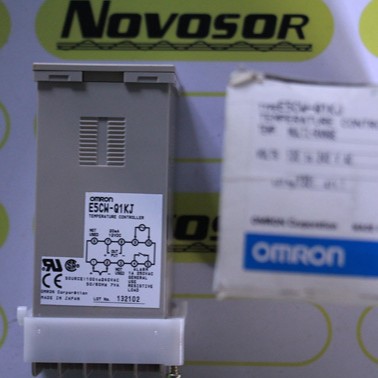 E5CW-Q1KJ  温控器   现货