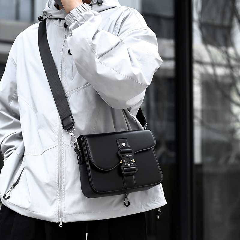 European and American New Style Men's Messenger Bag, Saddle Bag, Fashionable High-End Flip-Lock Bag, Men's Casual Shoulder Crossbody Bag