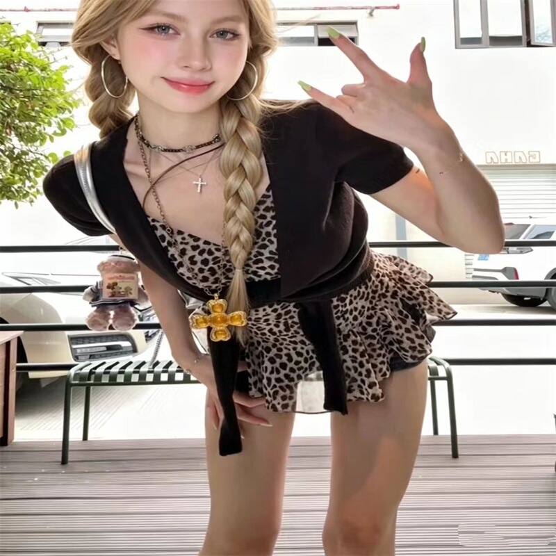 Cross-Border Foreign Trade Sexy Leopard Print V-Neck Camisole Women's Summer Short-Sleeve Cardigan Top Hot Girl Fashion Two-Piece Set Cross-Border Foreign Trade Sexy Leopard Print V-Neck Camisole Women's Summer Short-Sleeve Cardigan Top Hot Girl Fashion Two-Piece Set