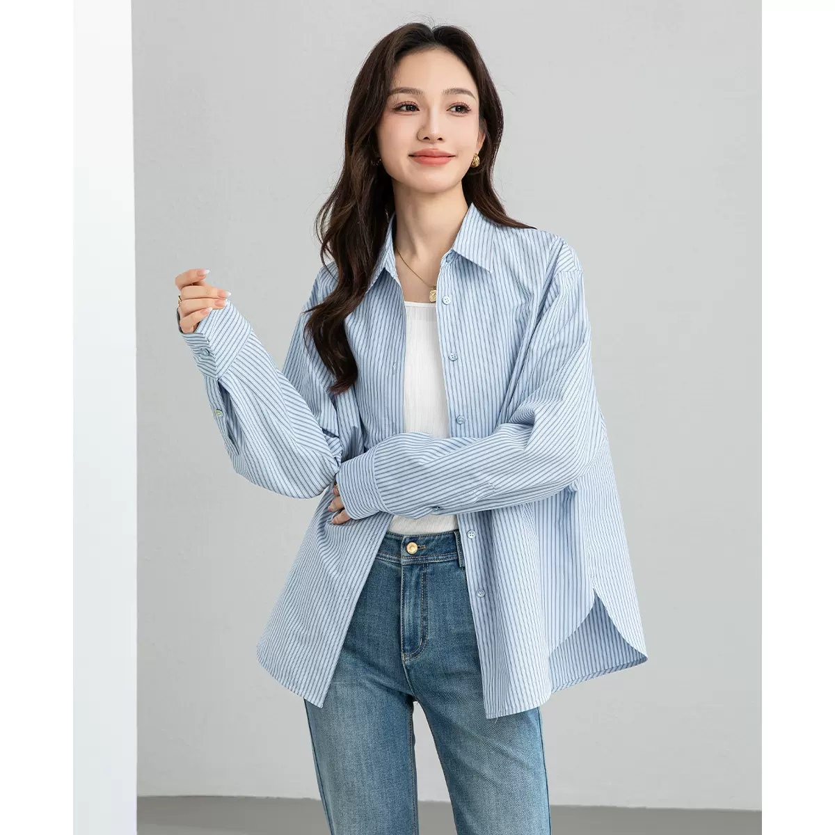 鑫阁 格调韵律 蓝白条纹衬衫女蓝色衬衣宽松叠穿上衣通勤穿搭女装