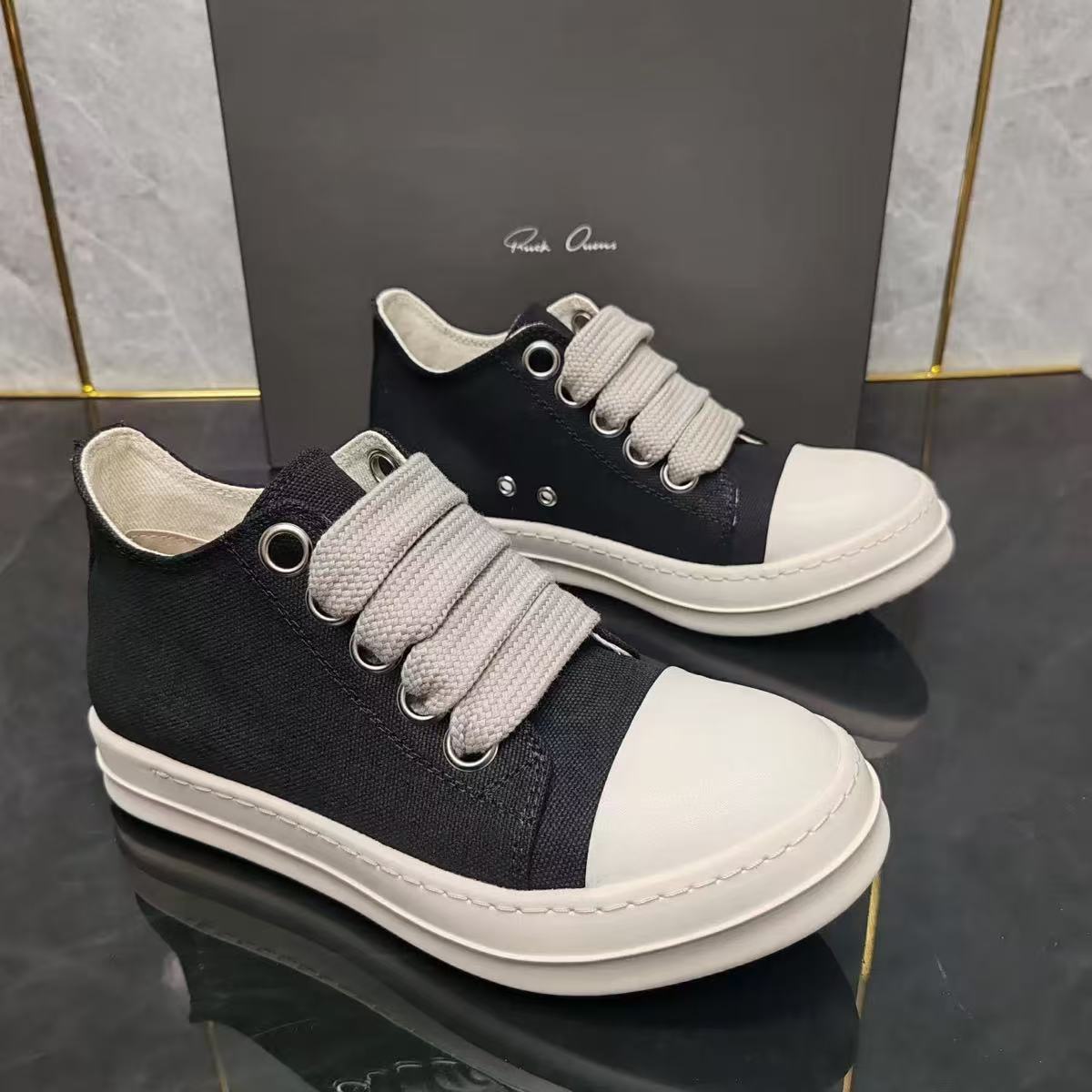 Rick Owens Jumbo Lace Low Black Milk