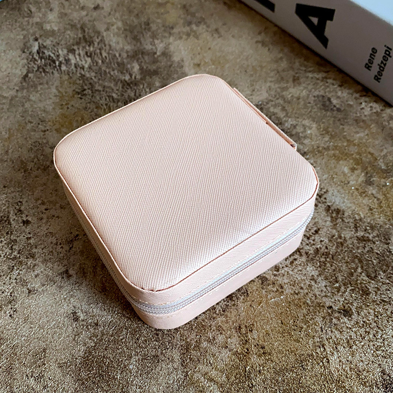 Simple transparente a prueba de polvo pendientes collar caja de joyería multi-rejilla caja de almacenamiento anillo de diseño caja de joyería al por mayor