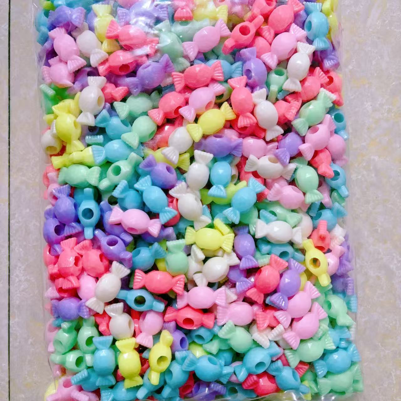 2025 Nuevas cuentas de cabello baratas en bolsa nuevas cuentas de plástico de color primavera diy gran agujero image 31