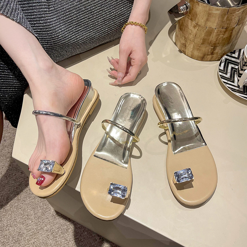 Rhinestone Toe Ring Slippers 2025 Summer New Korean Style Fairy Flat Wedge Simple Beach Sandals For Women_vogvips.com