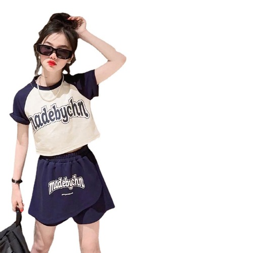 Girls Summer Wear Children's Wear Sports Suit  New Medium and Large Children's Raglan Color Blocked Short Sleeve T-shirt Shorts Two-piece Set