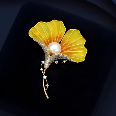 Golden Ginkgo Leaf Brooch: Yaxa sancaqları