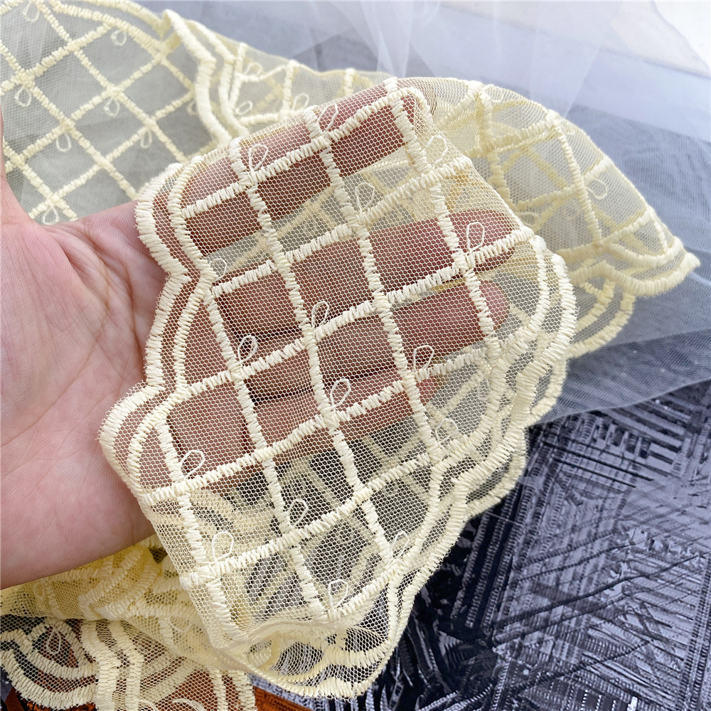 20g Weight Silk Scarf Classification Travel Occasion Lace Material Lattice Pattern Unisex Gender Sweet Style White, Green, Yellow, Black Color Retro Lattice Lace Triangle Small Silk Scarf 无