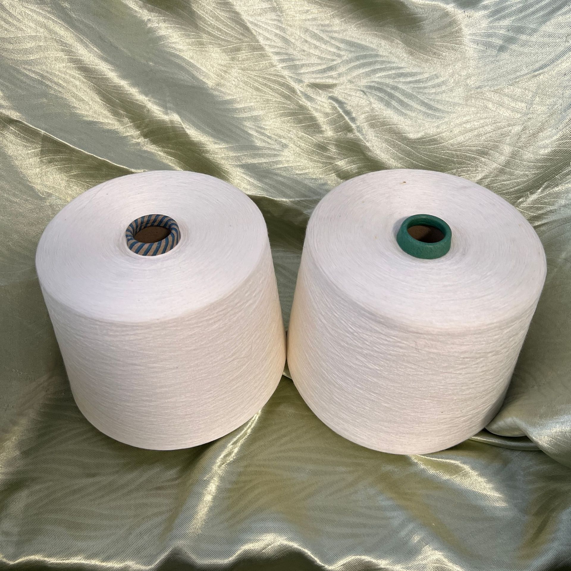 紧密赛络纺精梳棉粘纱C60/R40 32支 棉粘混纺纱32支