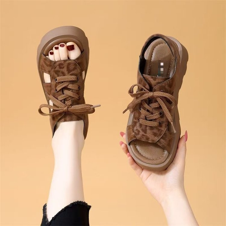 Sandalias de cordón grueso para mujeres en 2026 nuevo verano vestido de moda casual cómodo zapatos de playa romanos para mujeres