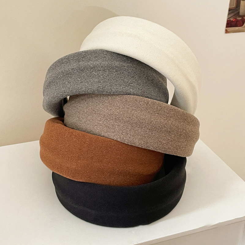 Otoño y invierno cráneo alto amplio borde banda de cabello de estilo femenino de alto nivel de estilo extranjero banda de cabello de moda para salir temperamento universal toque de cabello